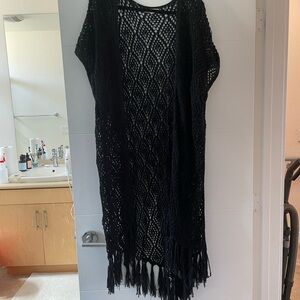 easel Black Crochet Fringe Open-Front Poncho